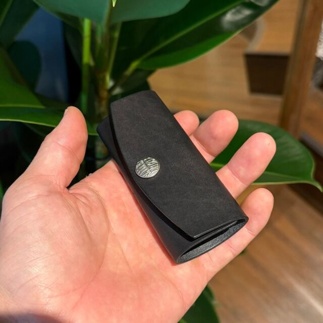 KIZUKI LEATHER SHOP｜ハンドメイド革製品と服飾品の制作販売